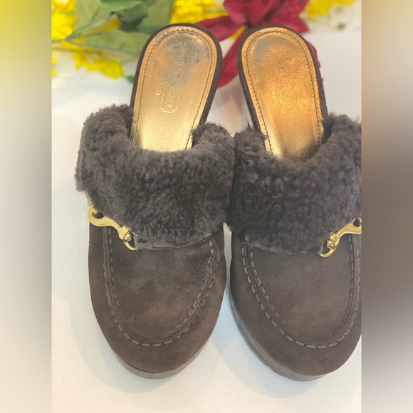 COACH brand women shoes size 6.5 , unique and beautiful…rare find!!! - Picture 2 of 4